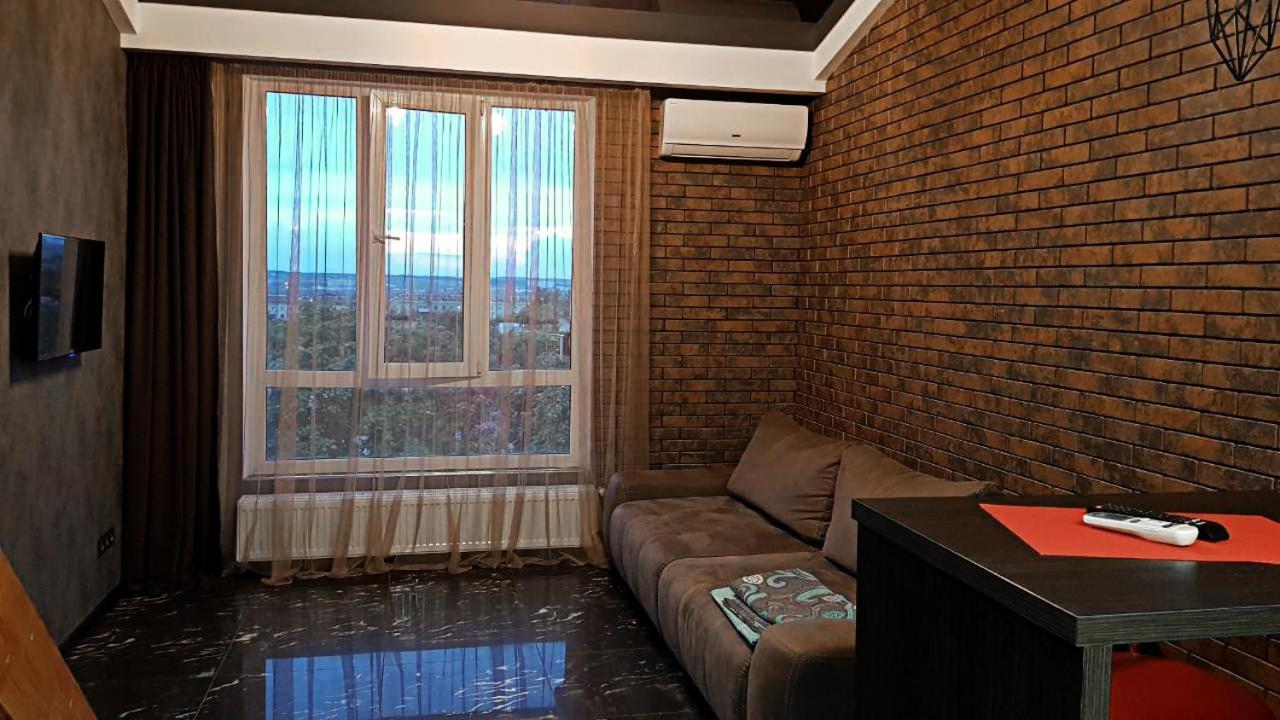 В Стиле Loft 2Ухэтажная Квартира. Lägenhet Charkiv Exteriör bild